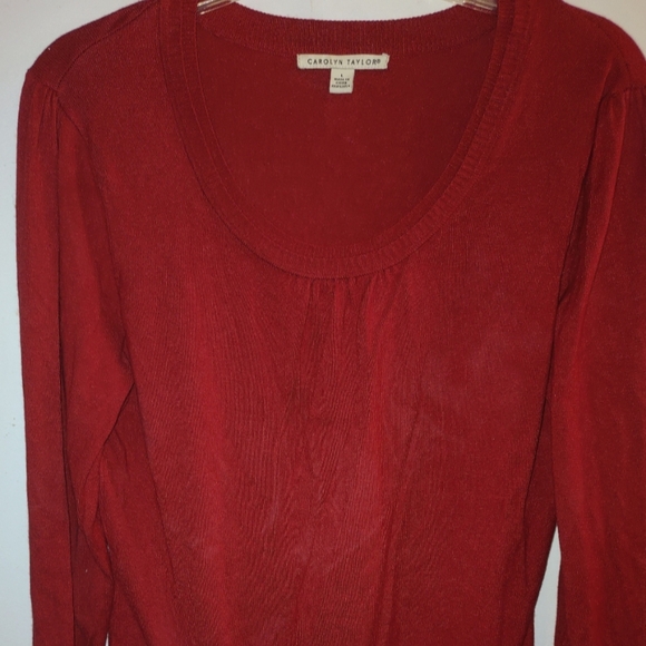Carolyn Taylor Long Sleeve Scoop Neck Sweater - Picture 1 of 2